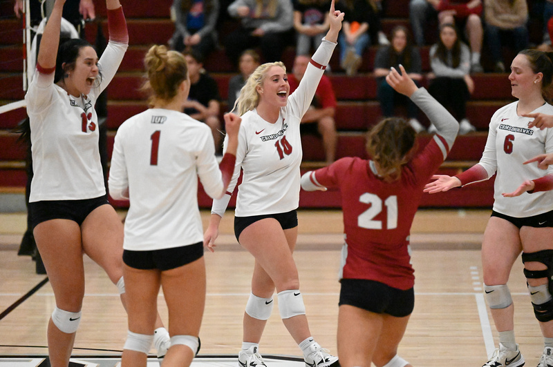 IUP Athletics | Volleyball vs. Seton Hill (9.24.22)